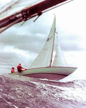 stormboat.jpg (17159 bytes)